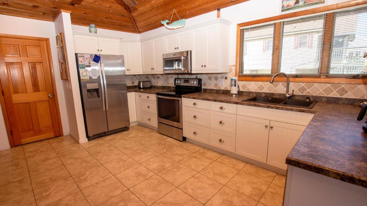 Wl933, Tale Of The Whale- Oceanfront, Private Beach Access, Gas Fireplace, Ocean Views Корола Екстериор снимка