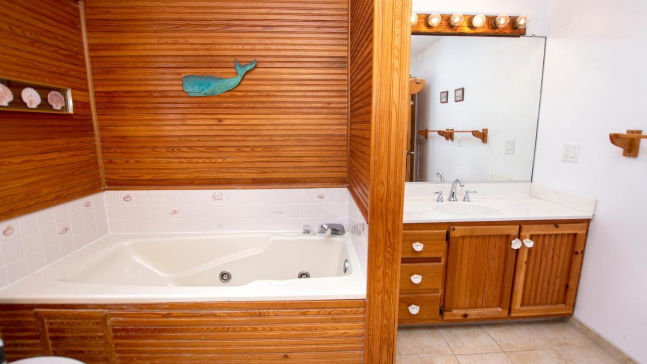 Wl933, Tale Of The Whale- Oceanfront, Private Beach Access, Gas Fireplace, Ocean Views Корола Екстериор снимка
